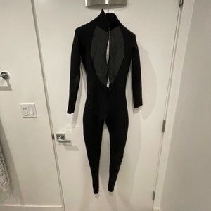 Defiance Warm Weather Full Sleeve / Pant Wetsuit - Size Medium - Black